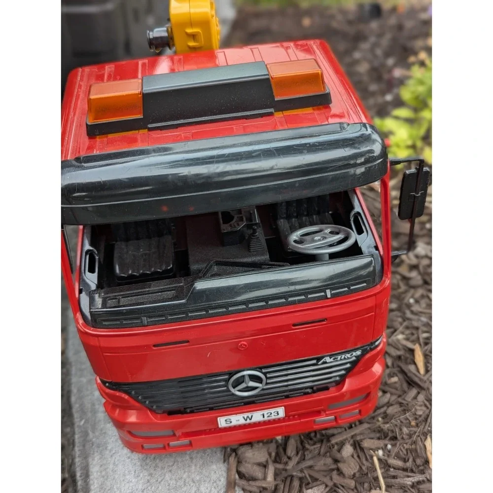 Bruder Mercedes Actros Tow Truck Wrecker Crane Flatbed 1:16 Toy Germany